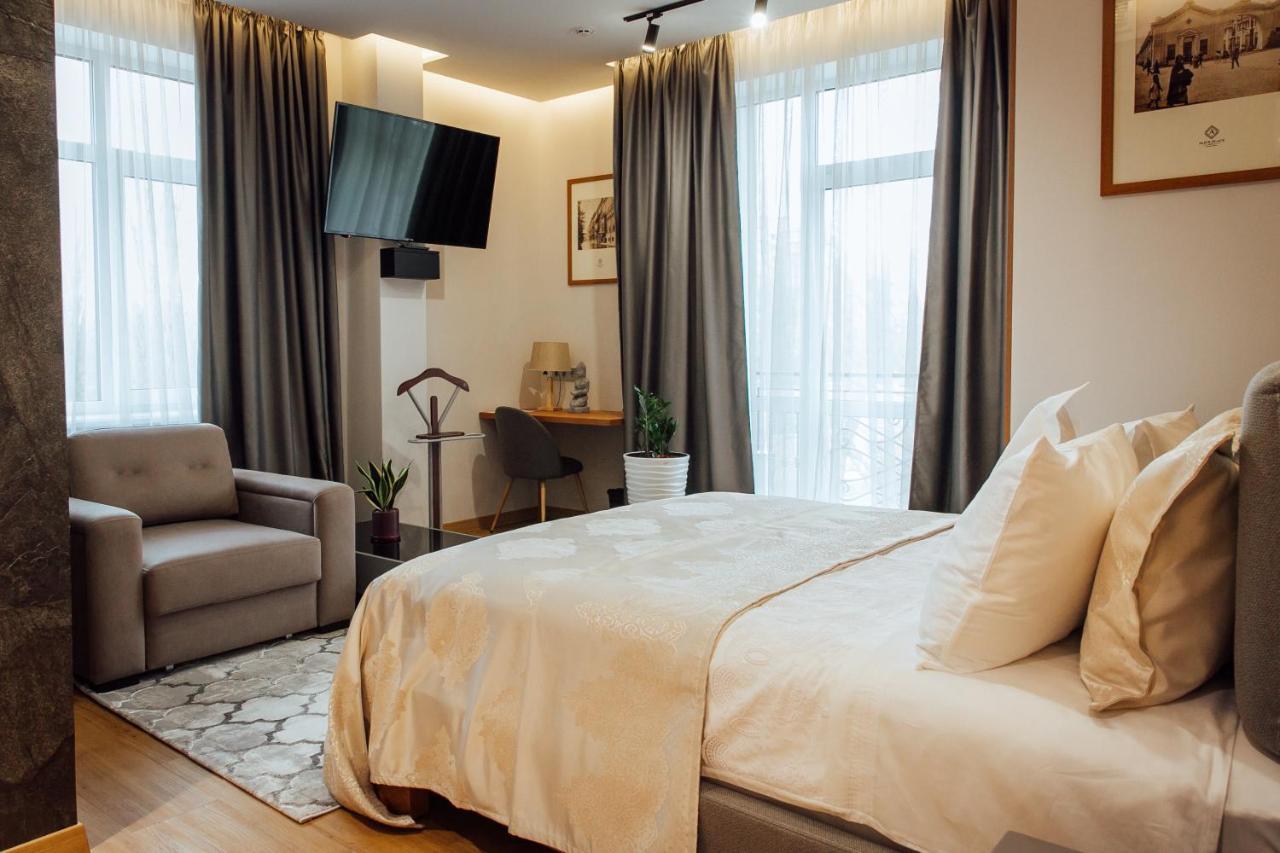 Alice Place Hotel